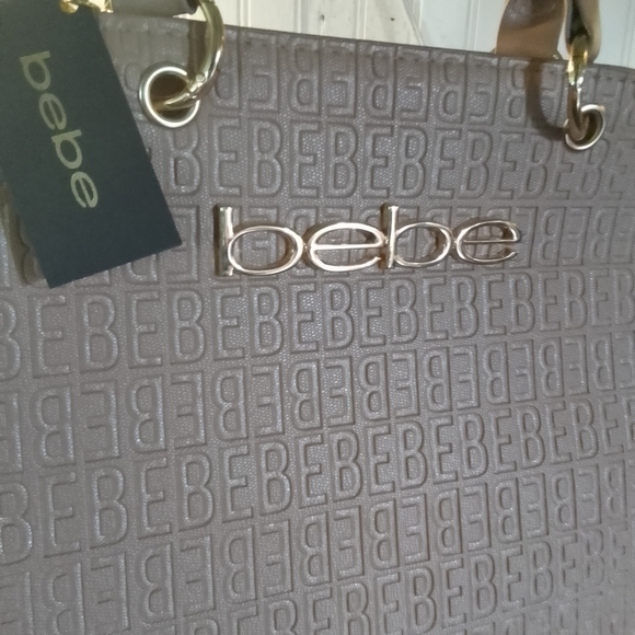 ✨Bebe handbag  NWT xx Celia embossed logo cross satchel almond - Picture 3 of 5